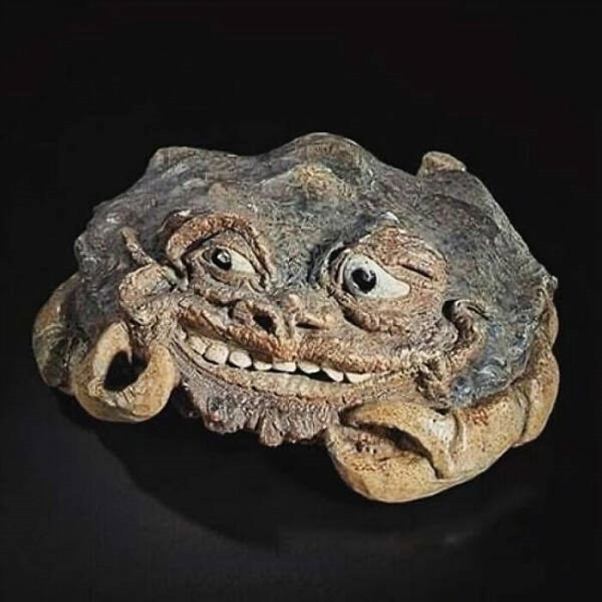 "Late Victorian Art Pottery Known As Martinware, Which Depicts A Horrifying Crab With A Grotesque Human Face. Made By Robert Wallace Martin In June 1880, From Salt-Glazed Stoneware"