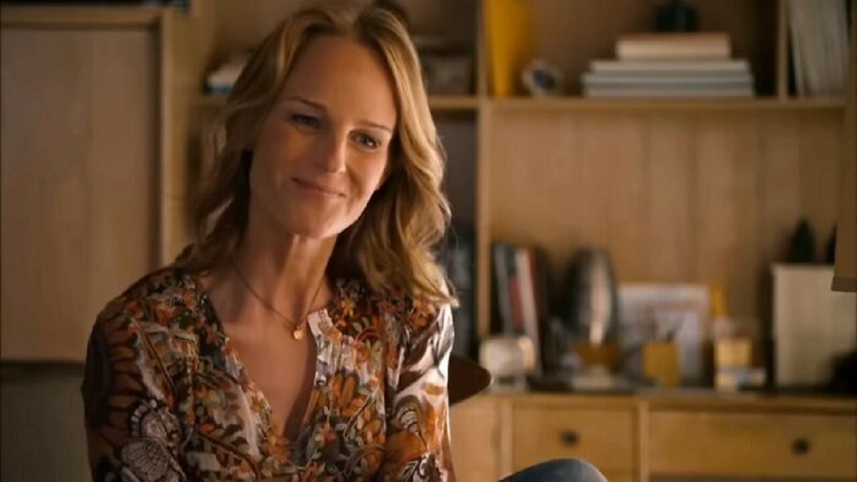 I lived in Oklahoma when Twister was filmed. Locals who worked/dealt with Helen Hunt, referred to her as Helen C**t.