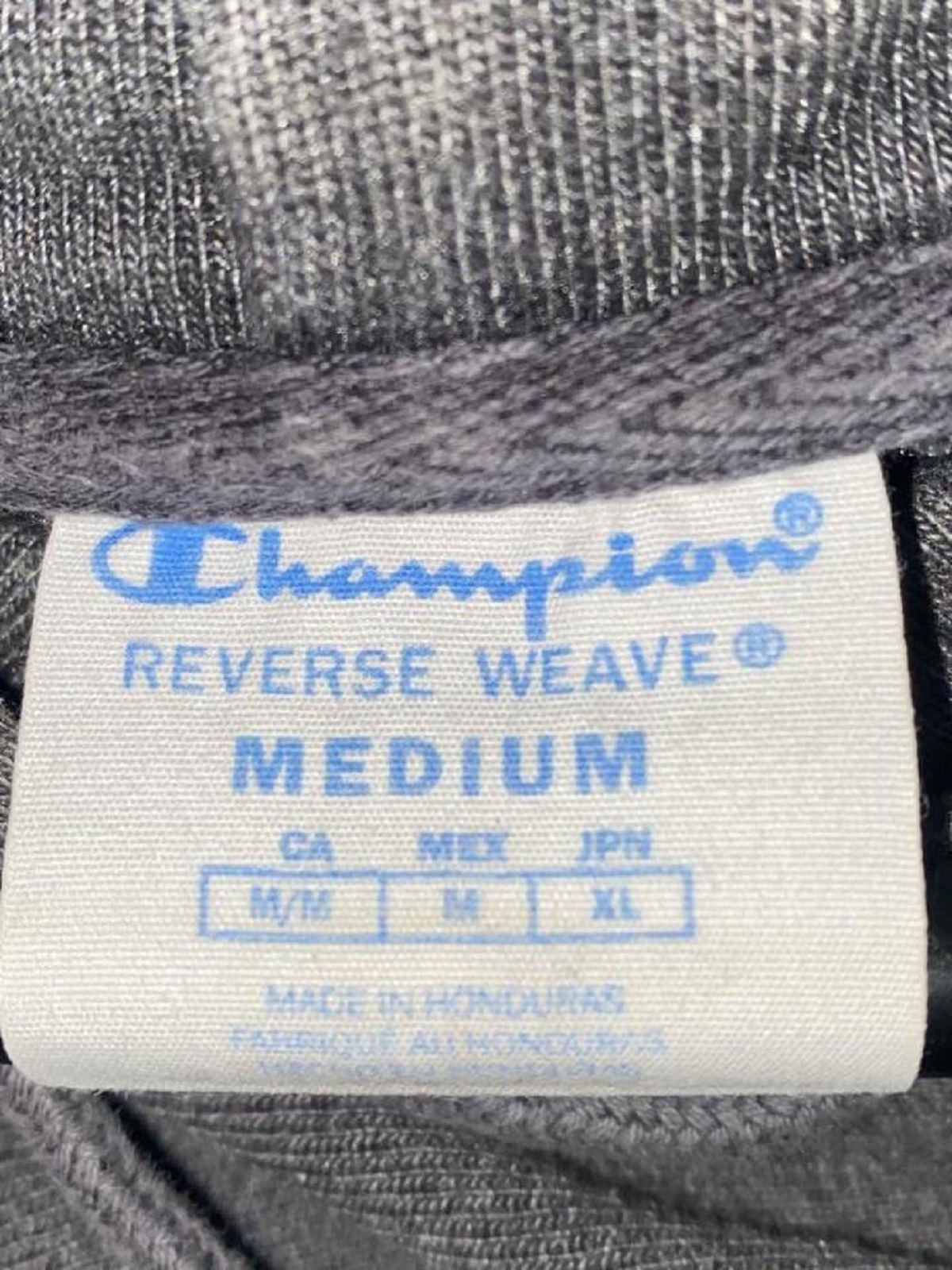 label - Champion Reverse Weave Medium Made In Honduras Fabriqu