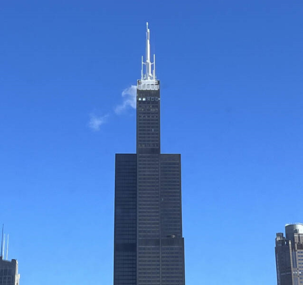 “It’s so cold in Chicago that the top of the Willis Tower is frozen.”