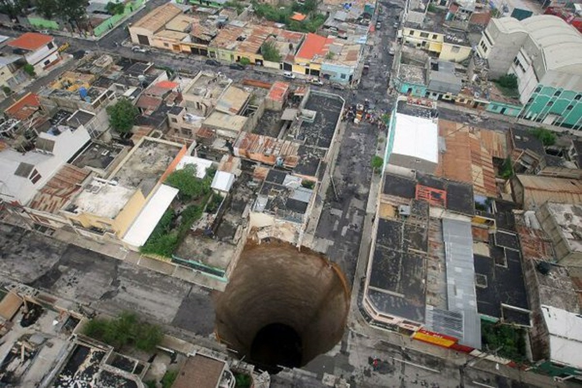 Giant Sinkhole In Guatemala