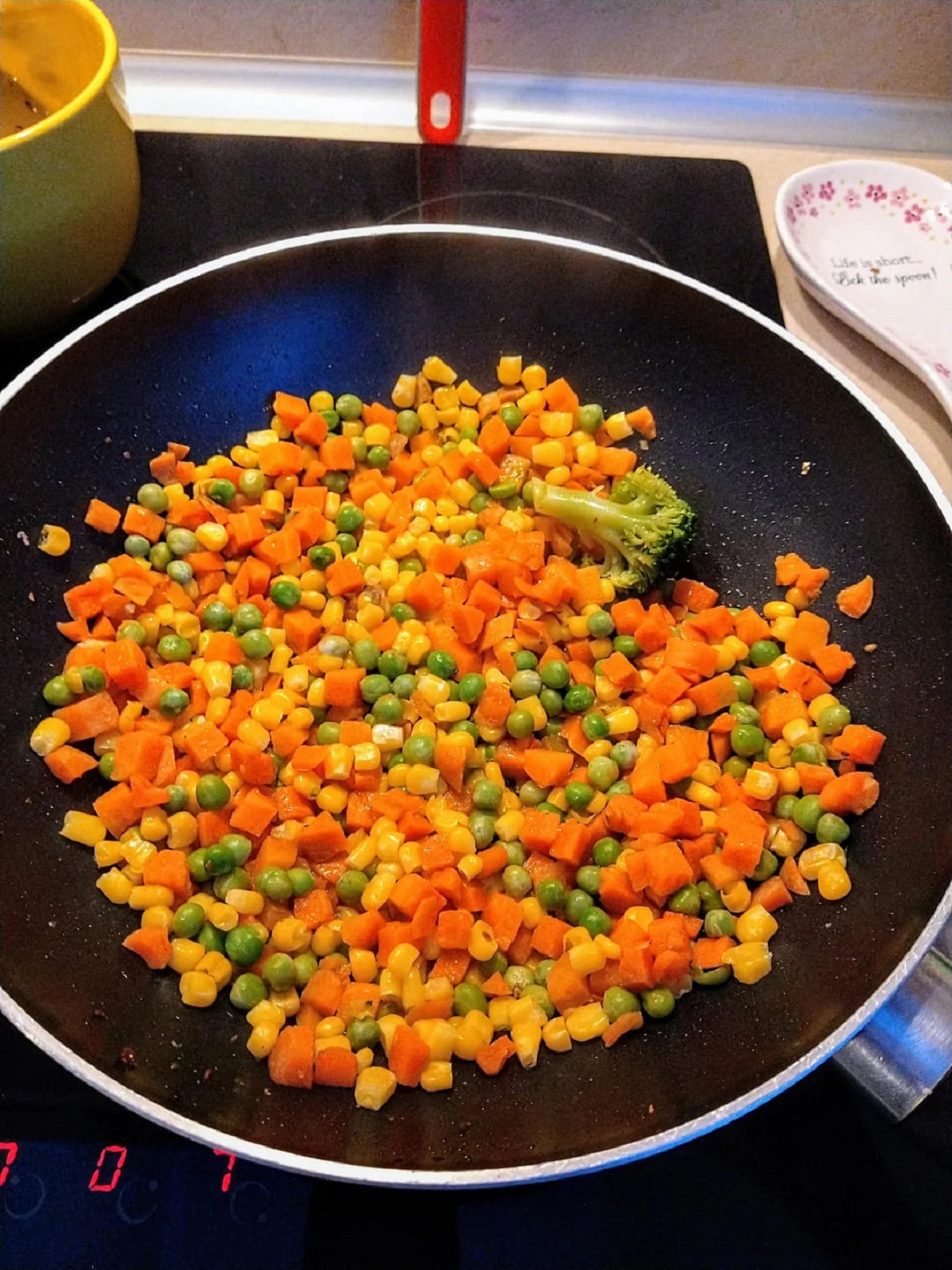 My bag of frozen veg said it contained corn, carrots, peas and broccoli. These are the entire contents of the bag