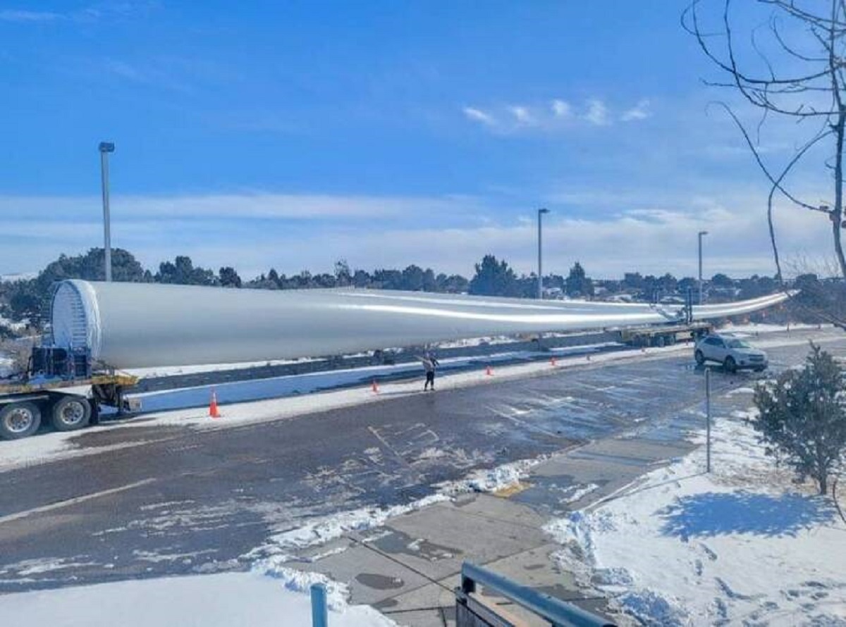 Windmill blades are absolutely gigantic: