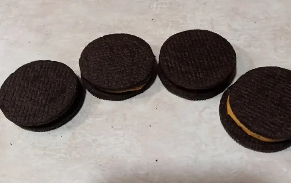 Four Oreos from the same pack had upside-down cookies!