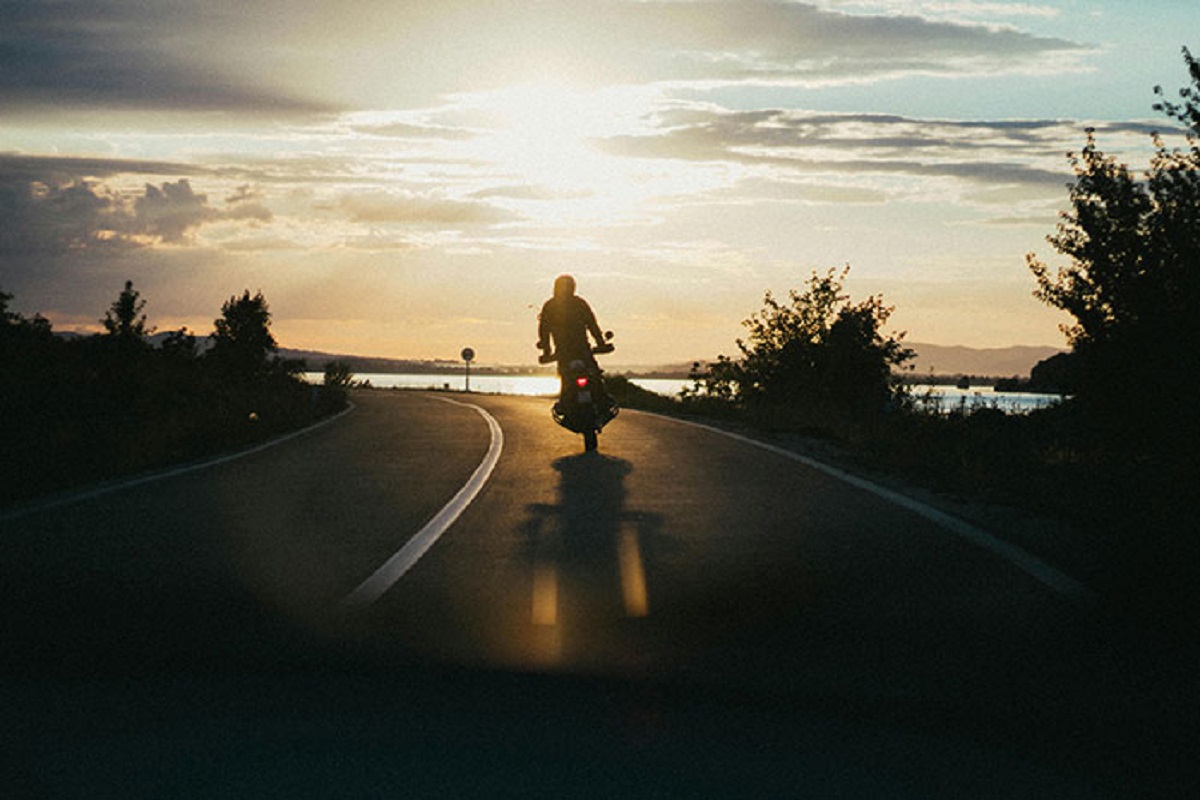 Guy wiped out on the road in front of me in his motorbike. His chin got caught on the metal rung used as a step at the back of a truck in front of him.

I'd never seen someone literally lose their head until that moment, and I'll be ok if I never see it again.