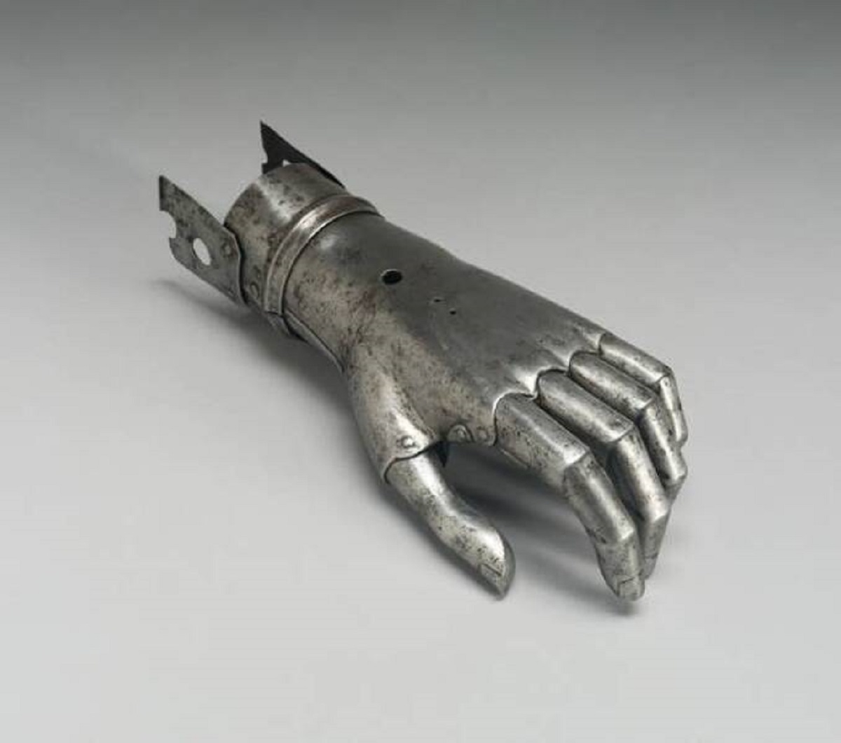 This one might shock you, but they had prosthetic hands (like this impressively intact one) 500 years ago!