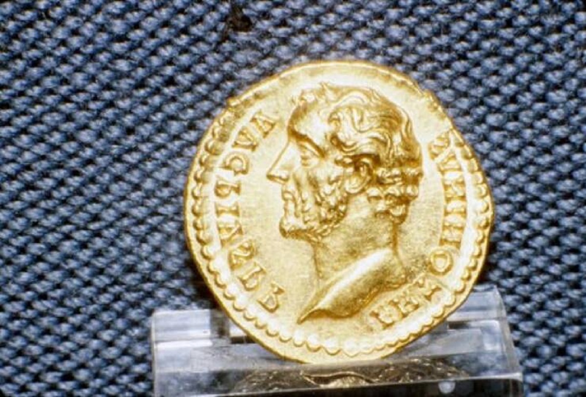 This gold coin — featuring an image of second-century Roman Emperor Antoninus Pius — is 2,000 years old and looks better than some coins currently in circulation!