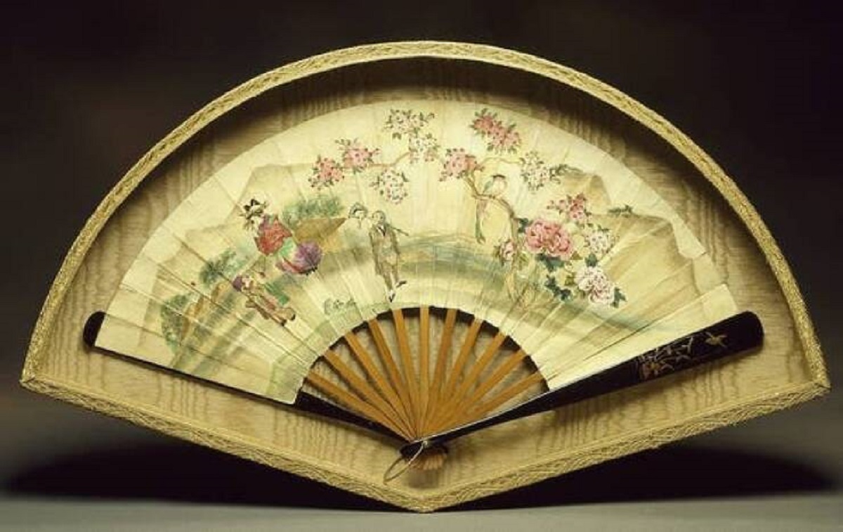 This absolutely stunning Japanese fan is 150 years old. People in Japan started using fans as early as the 6th century (if not earlier).