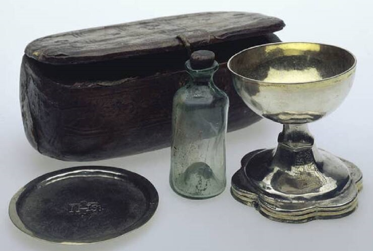 If you're one of the 1.3 billion Catholics in the world, you'll immediately recognize the items below despite the fact they're from 1535 CE. This traveling mass set included a silver-gilt chalice, Communion plate, and glass bottle for wine...plus a leather box to carry them in.