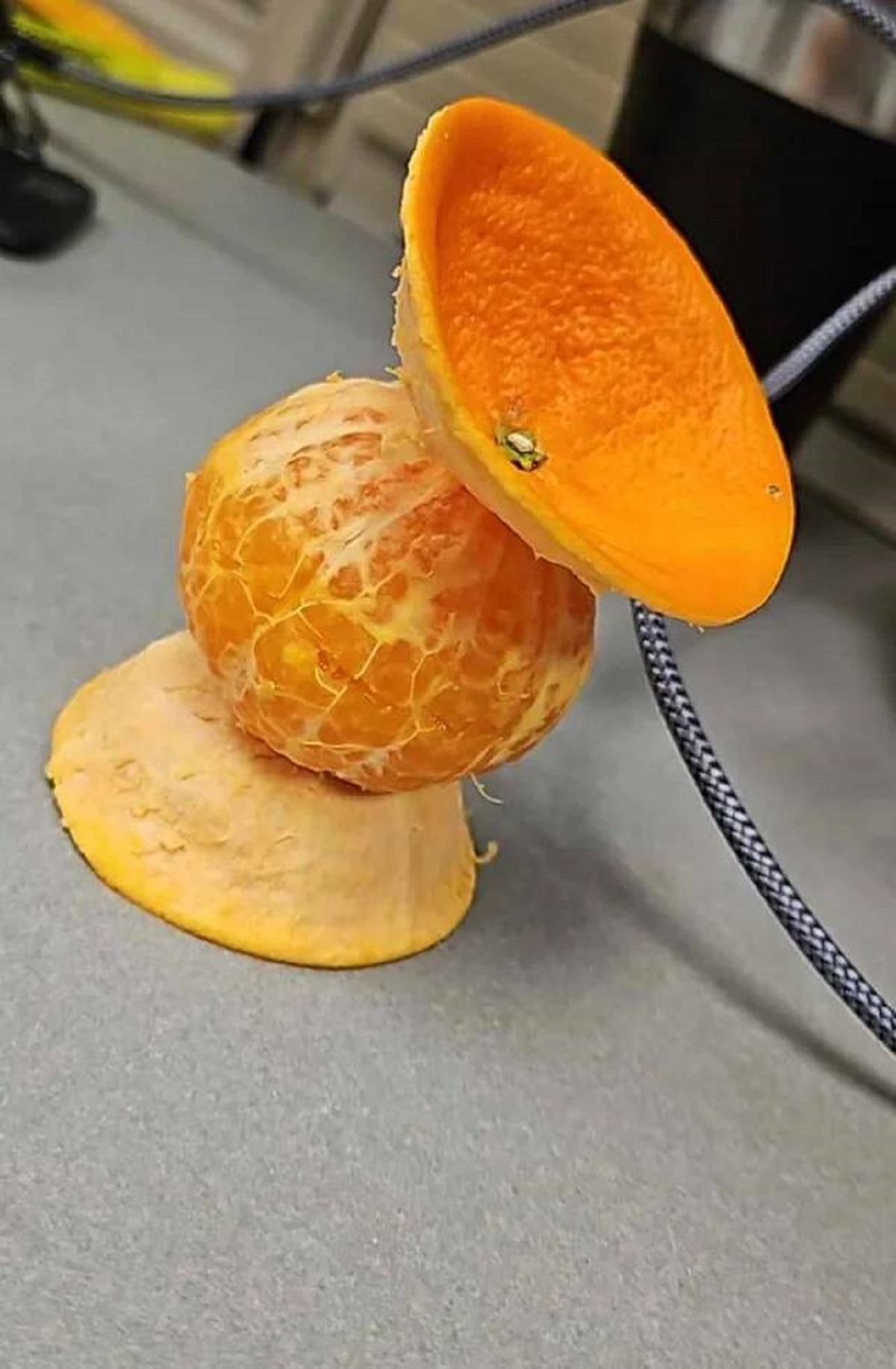 "The way I like to peel mandarins"