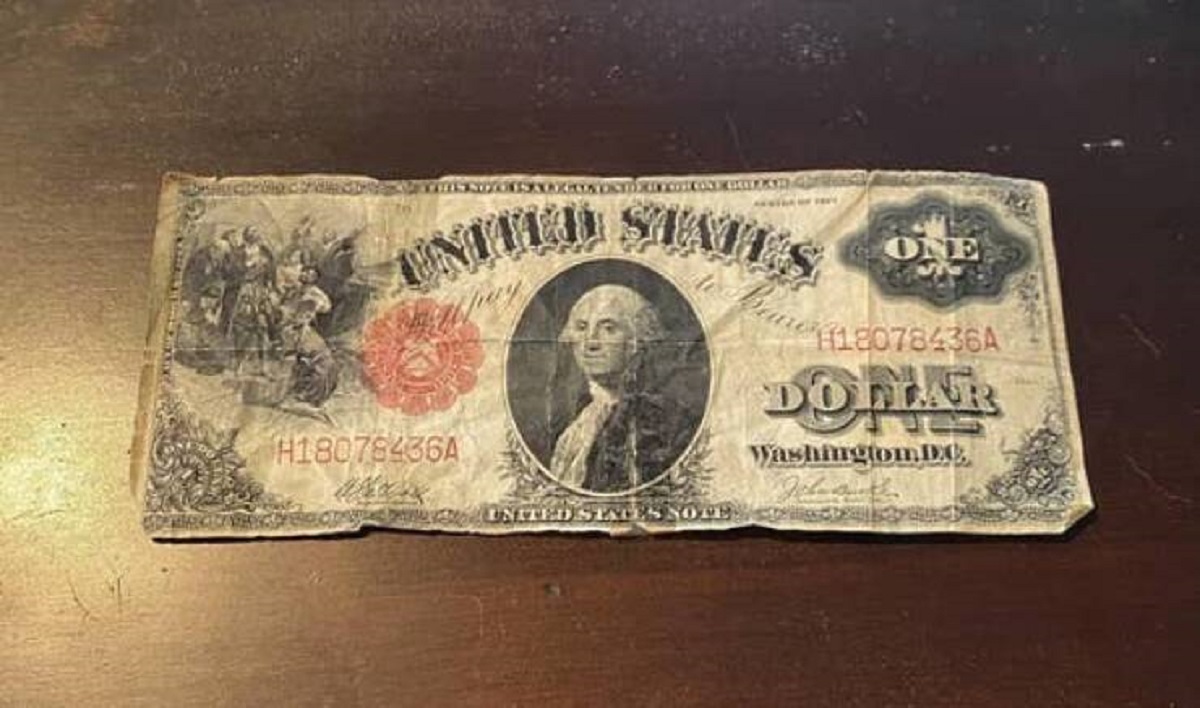 Here's what a dollar bill used to look like.