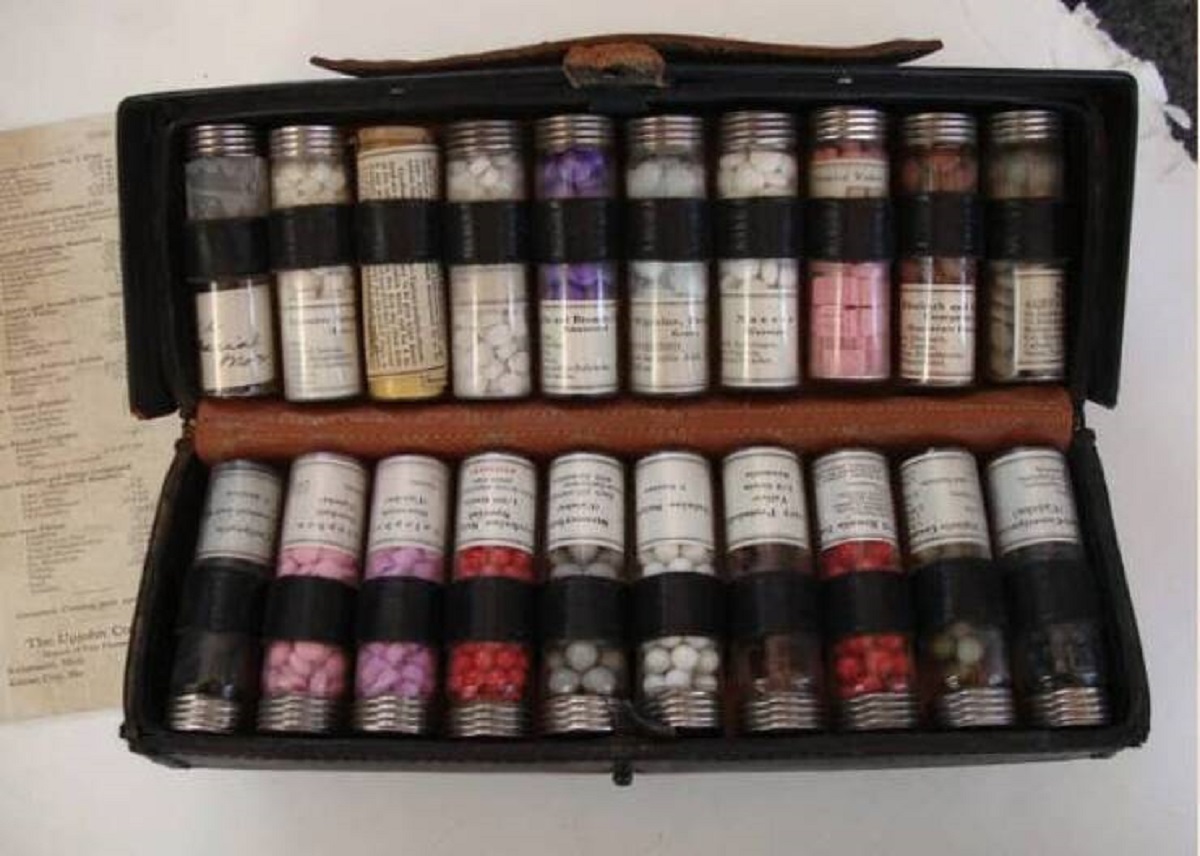 Similarly, here's a doctor's medicine bag from the 1930s.