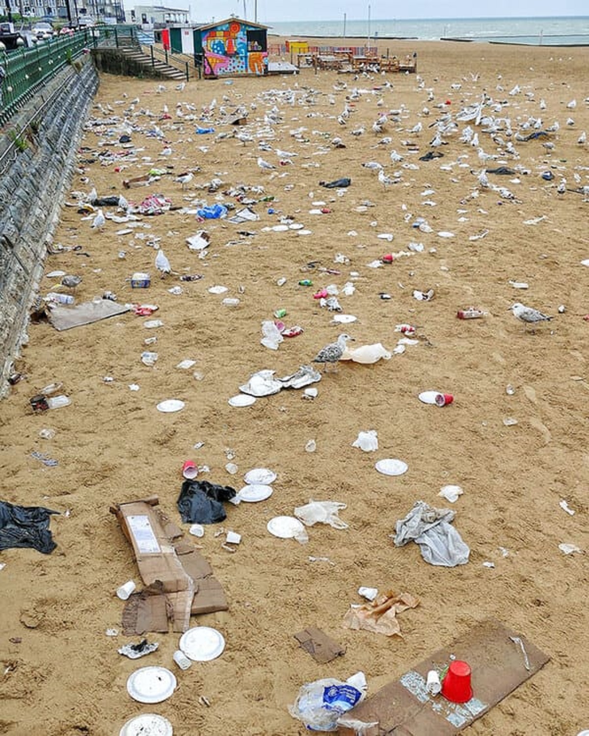 “I Went To Snap The Beach At Margate And Wish I Hadn’t. Is It Because The Council Are Not Putting Bins On The Beach, Or Is Lazy Visitors At Fault? Either Way It’s An Utter Disgrace”