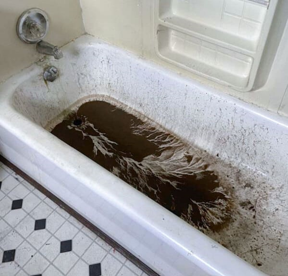“The Plumber Left My Tub Like This After He Fixed The Sink”