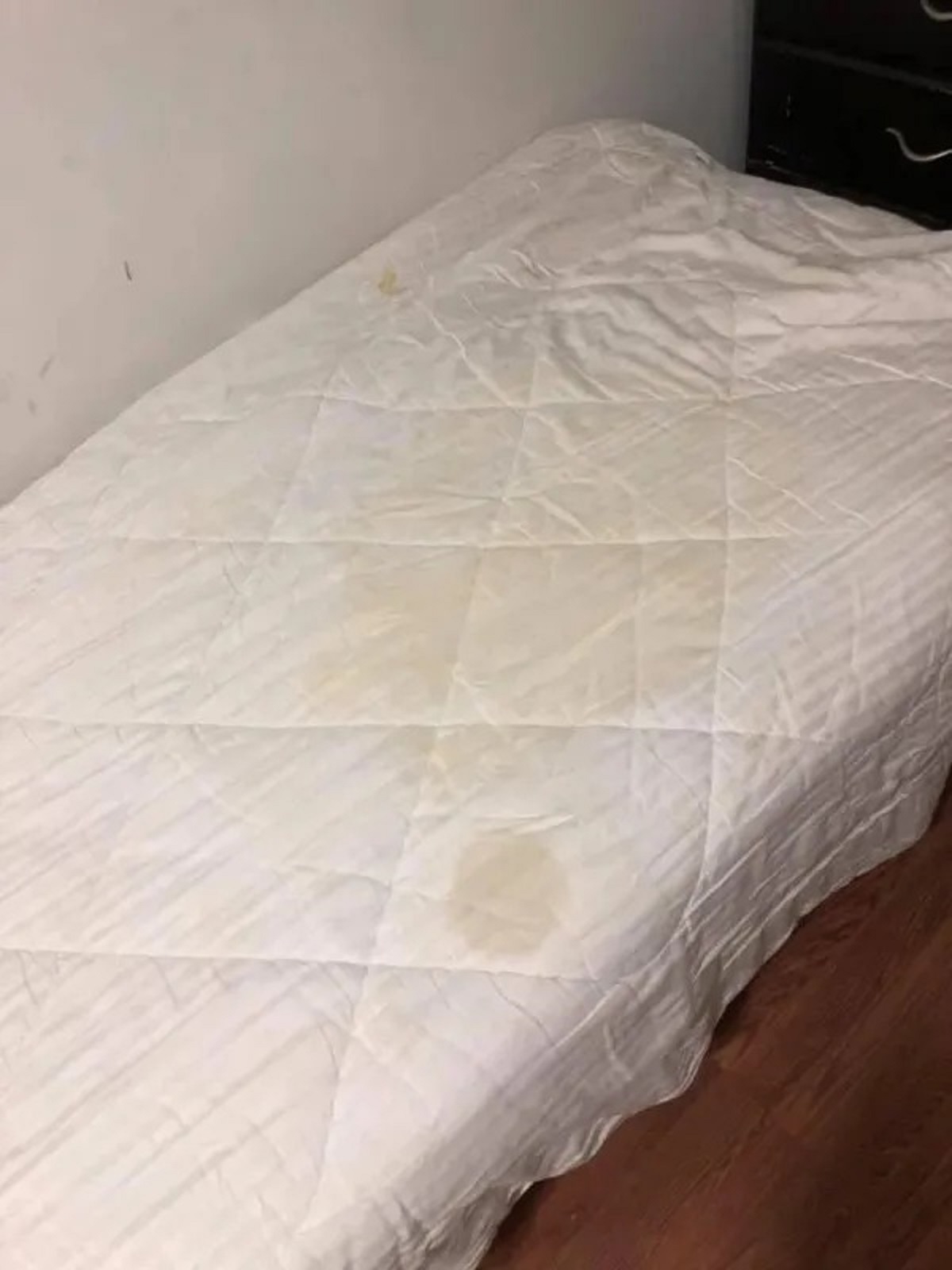 The sheets at my Airbnb. Homeowner wouldn’t answer the phone because it was the sabbath and he couldn’t work.