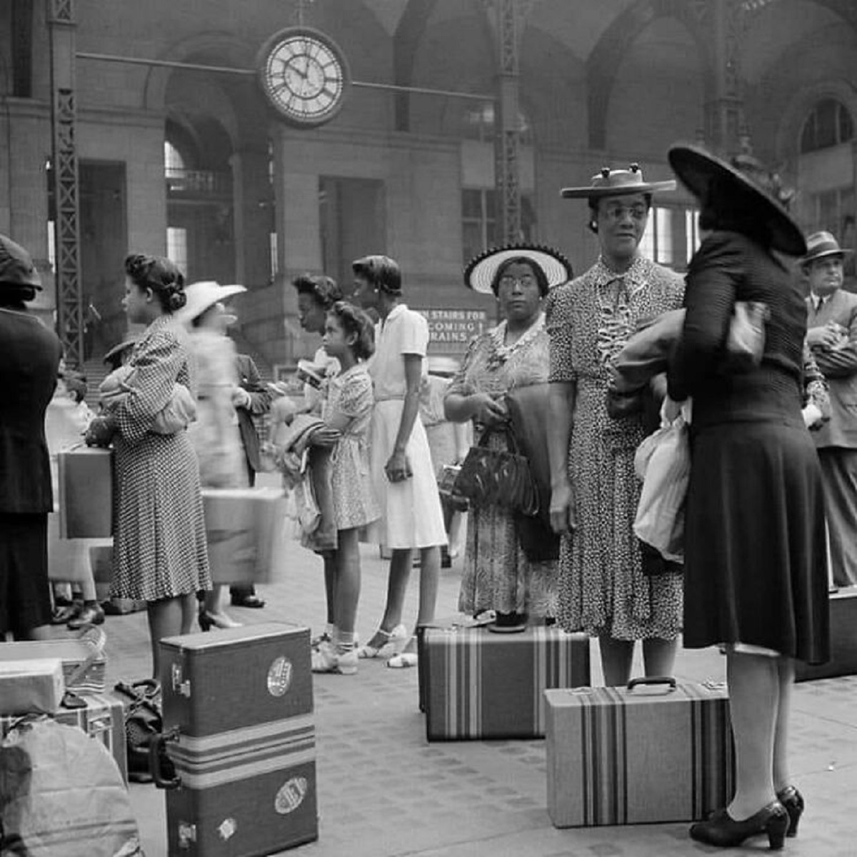 Pennsylvania Railroad Station , New-York , 1940s .