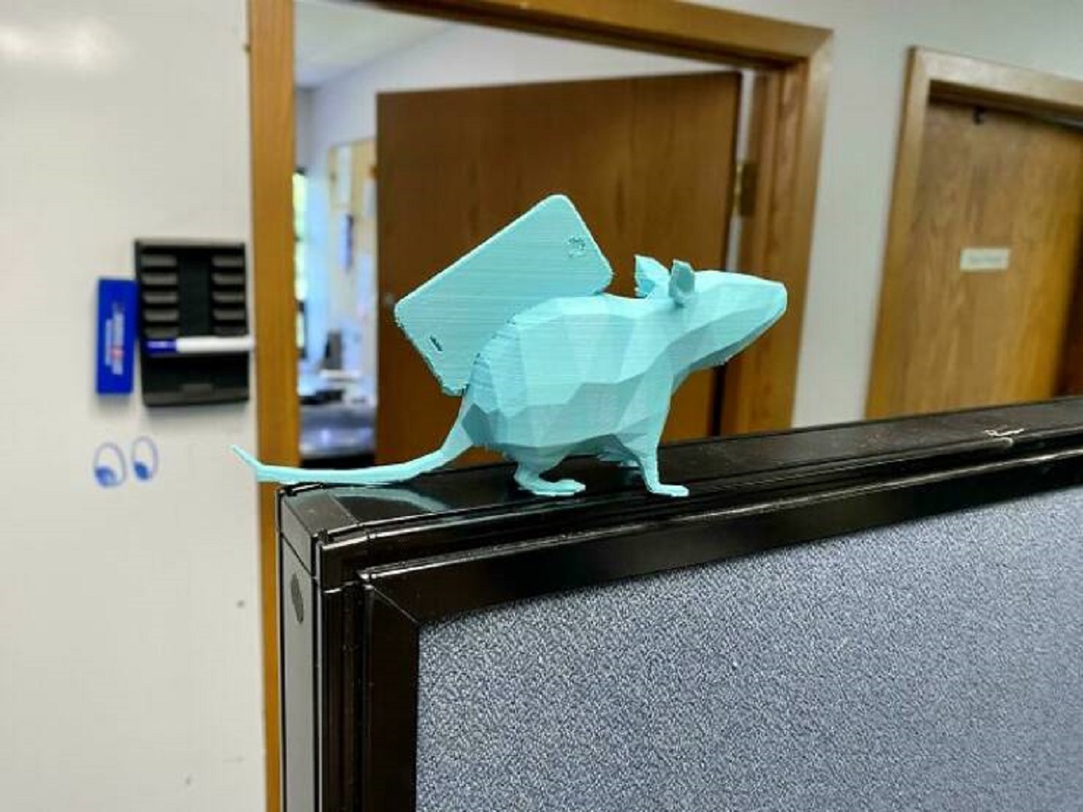 "I Fired Up An Old 3D Printer For The First Time In 10 Years And This Is What It Printed"