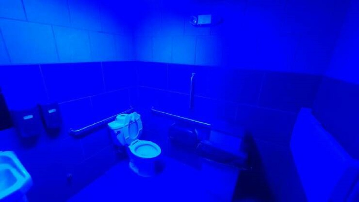 "My Local Corner Store Has A Blacklight Installed In Their Public Restroom"