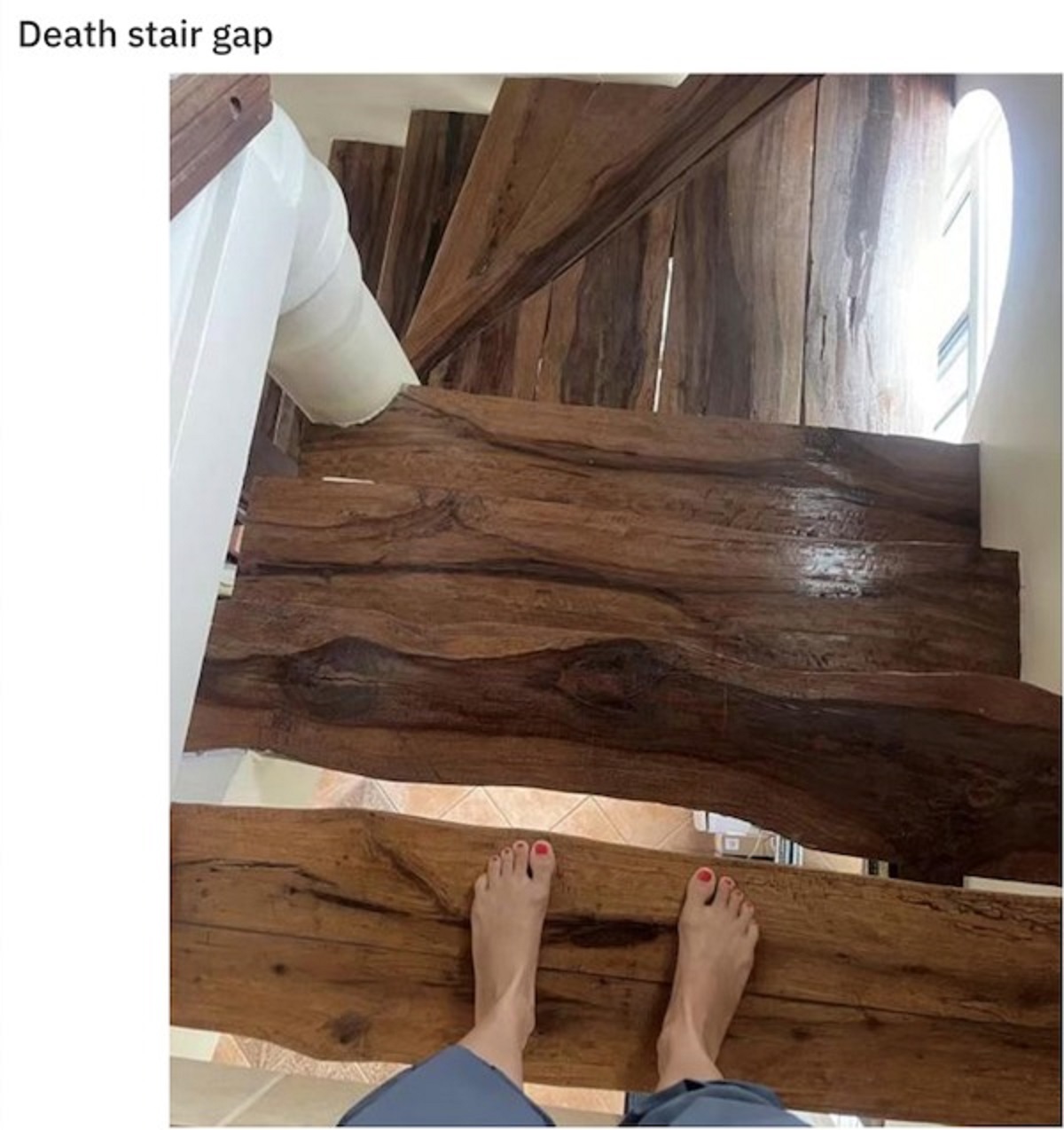 floor - Death stair gap