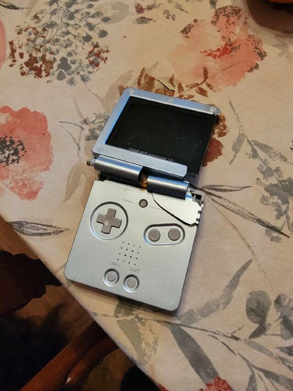 "Was really happy to find my Gameboy this morning."