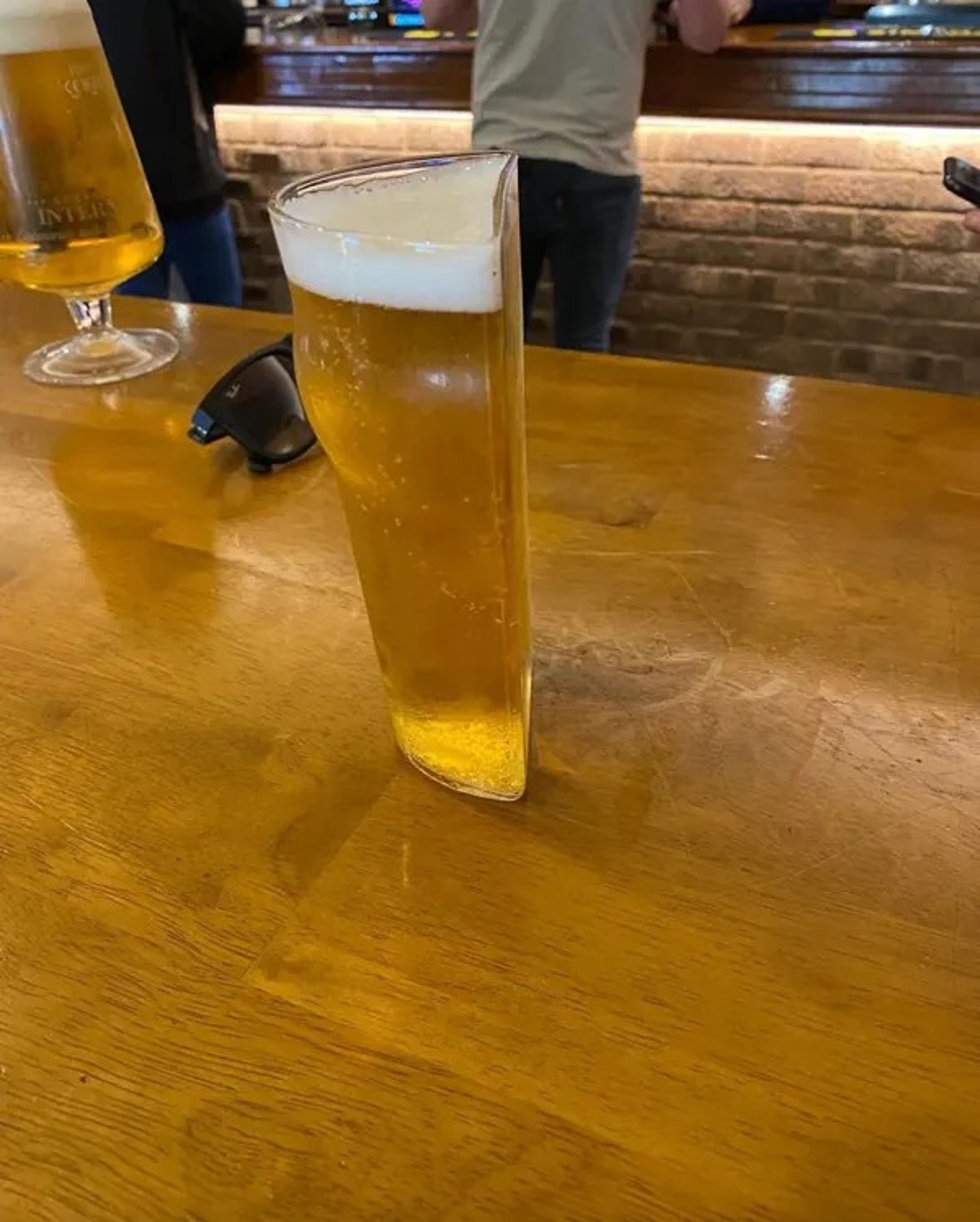 Here is how this bar serves half a pint.