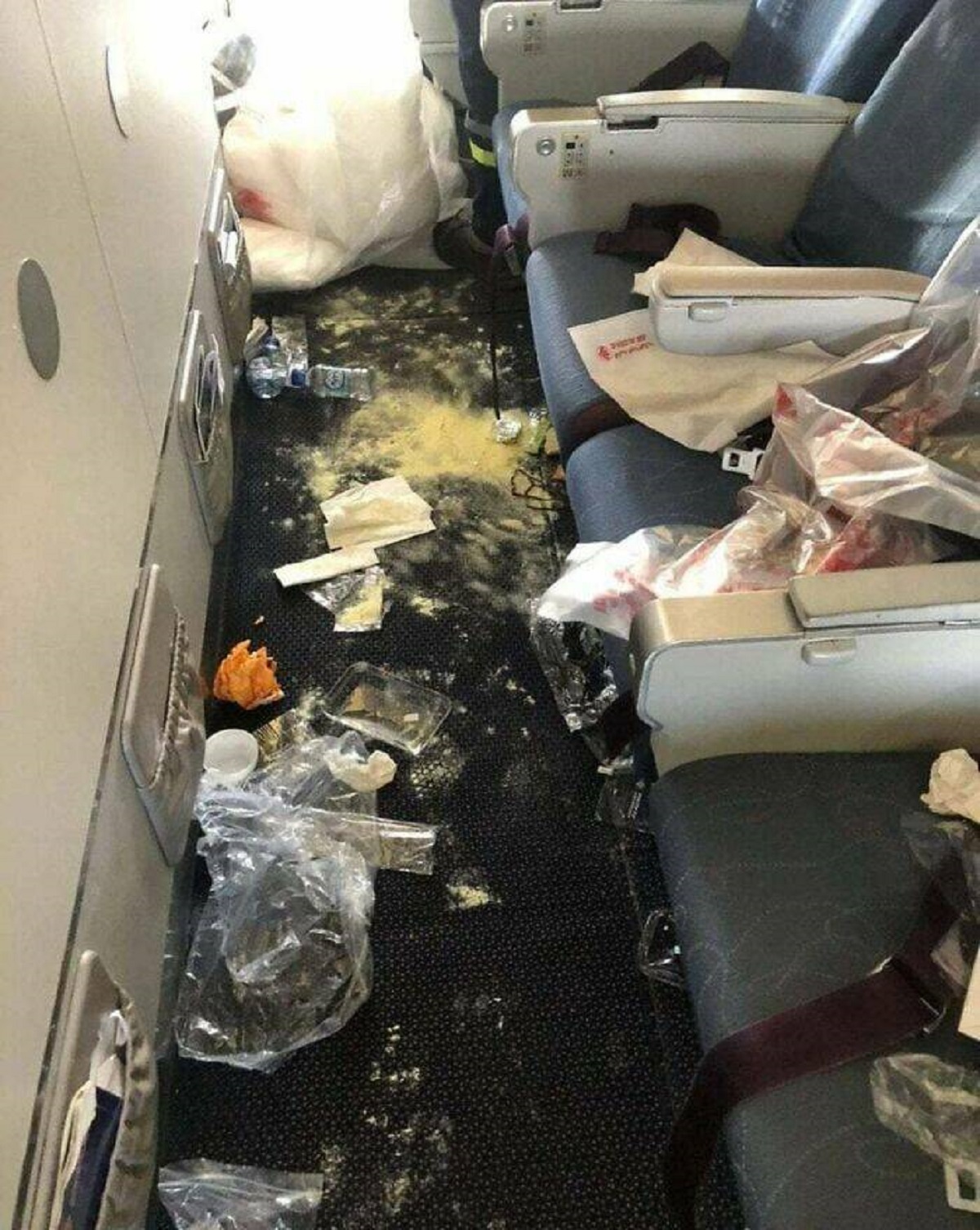 50 Airplane Passengers Who Are The Worst.