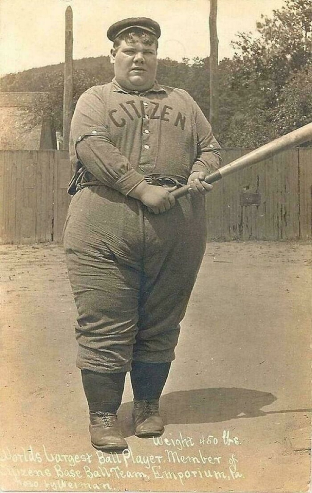 world's heaviest baseball player - Citizen weight 450 the Worlds Largest Bat Player. Member Szene Base Ball Team Emporium, la se kytkerman