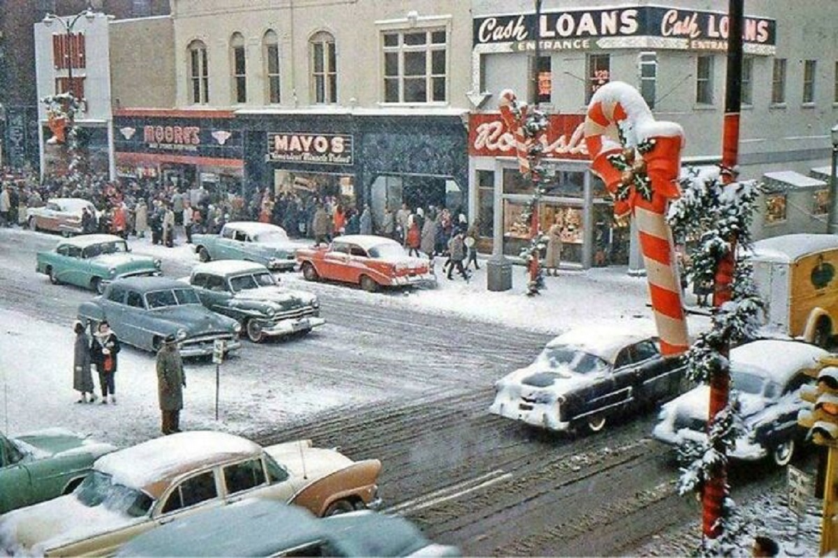 christmas 1957 - Moores Mayo S Cash Loans Cath Lons Entrance Centra Rosl