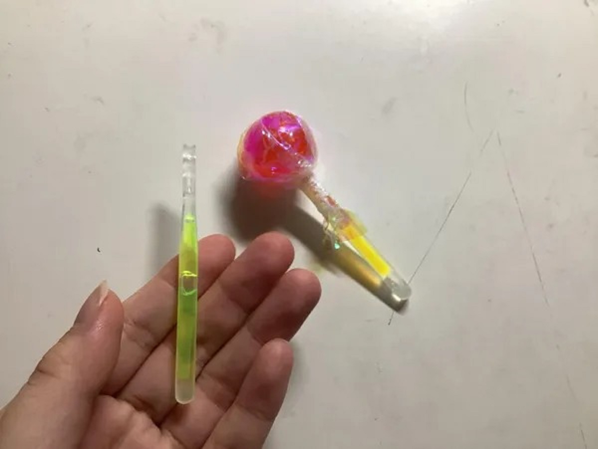 My lollipop had a glow stick for the stick!