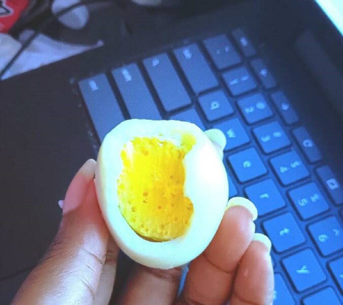 " I accidentally ate a rotten boiled egg"