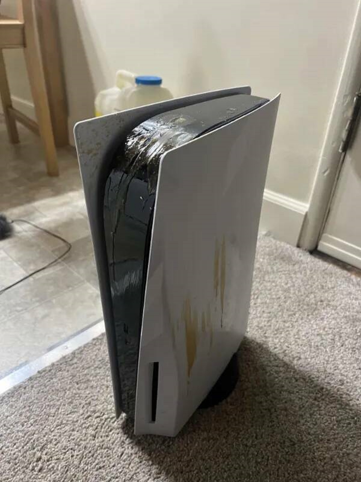 “GF accidentally spilled hot wax on PS5”