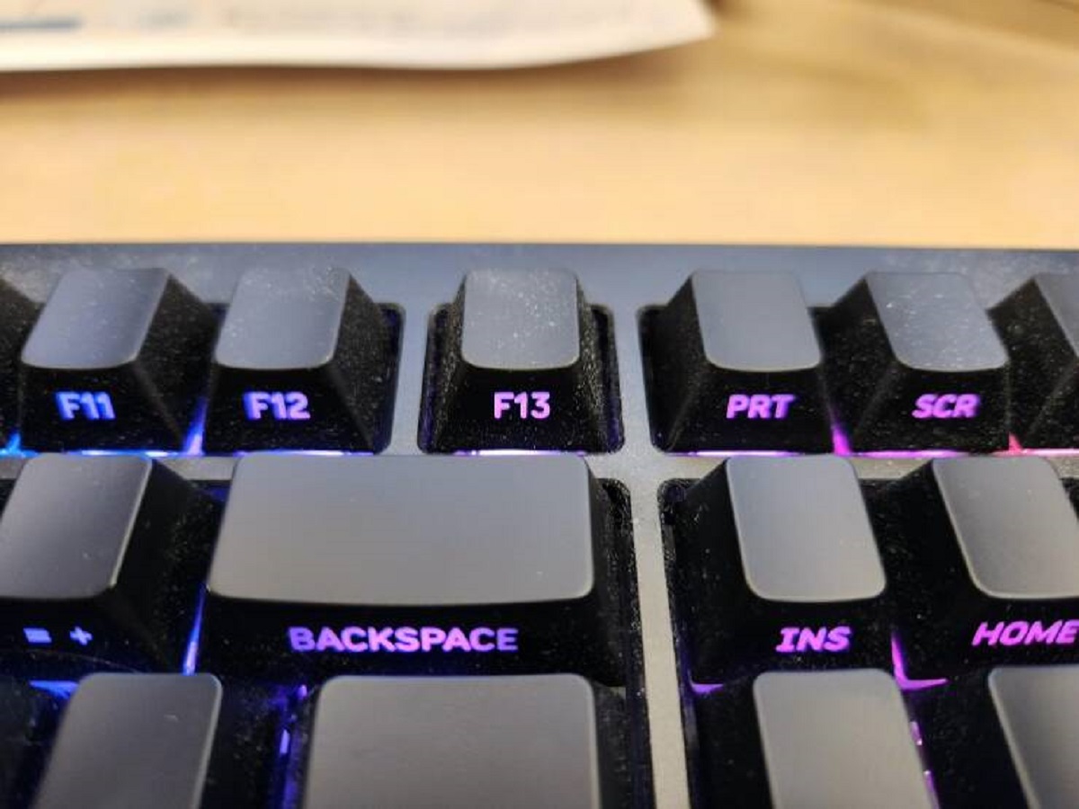 computer keyboard - F11 F12 F13 Prt Scr Backspace Ins Home
