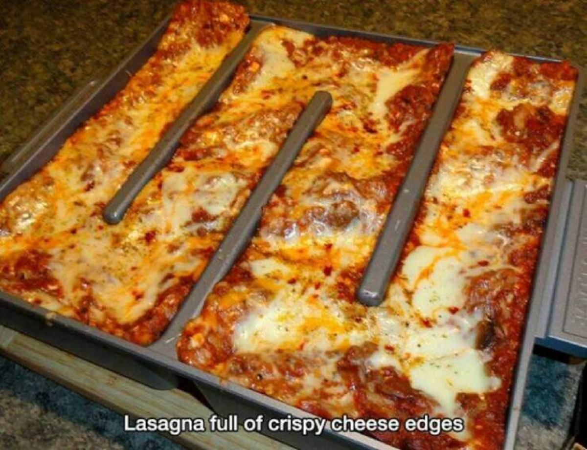 brownie edge pan - Lasagna full of crispy cheese edges