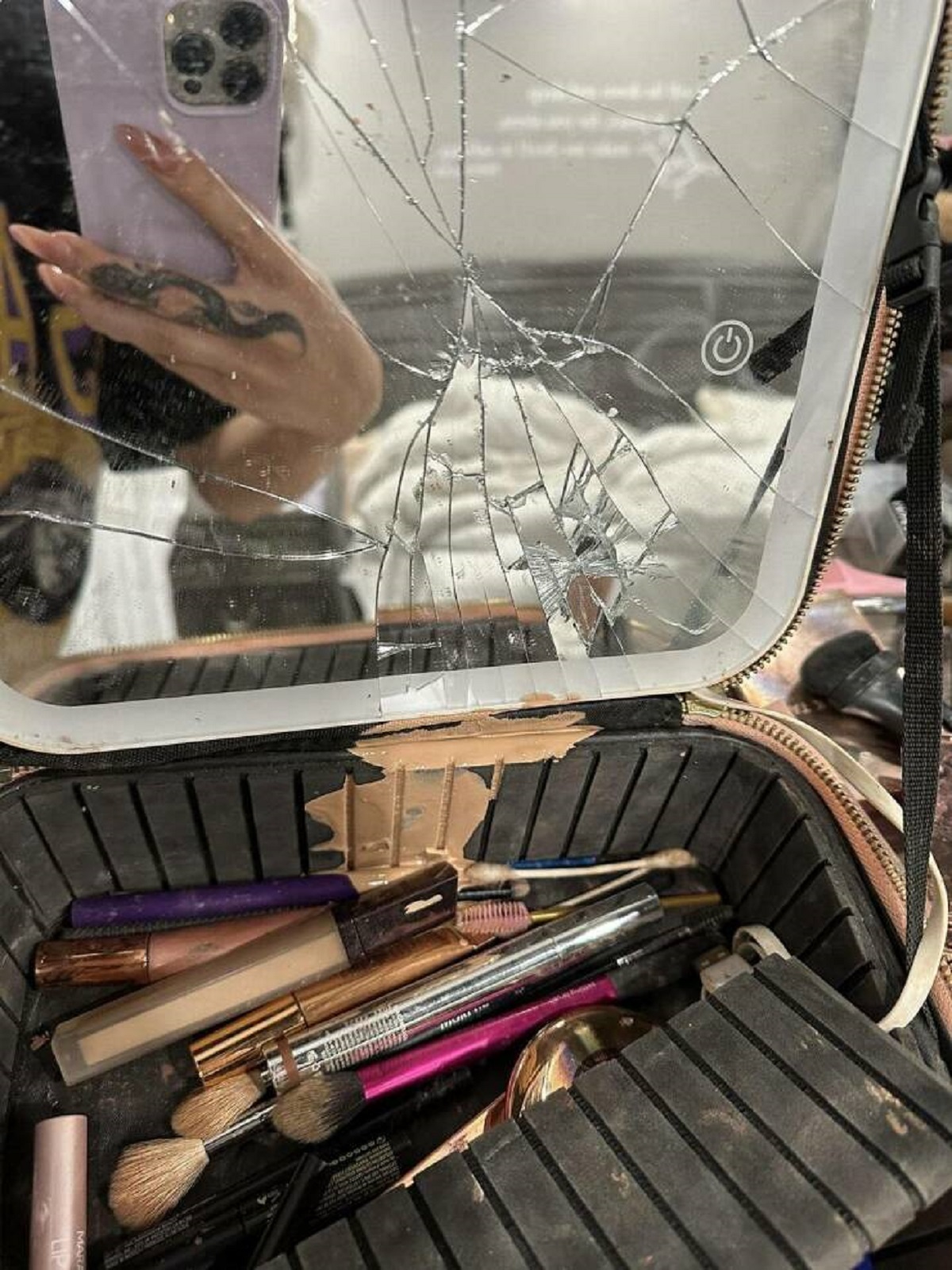 "My GF put her makeup set in her luggage"