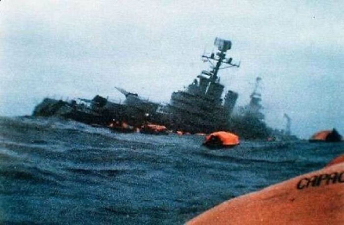 Ex-American, Argentine Light Cruiser General Belgrano Sinking After Being Struck By A British Torpedo During The Falklands War. 323 Went Down With The Ship, 02,05/1982