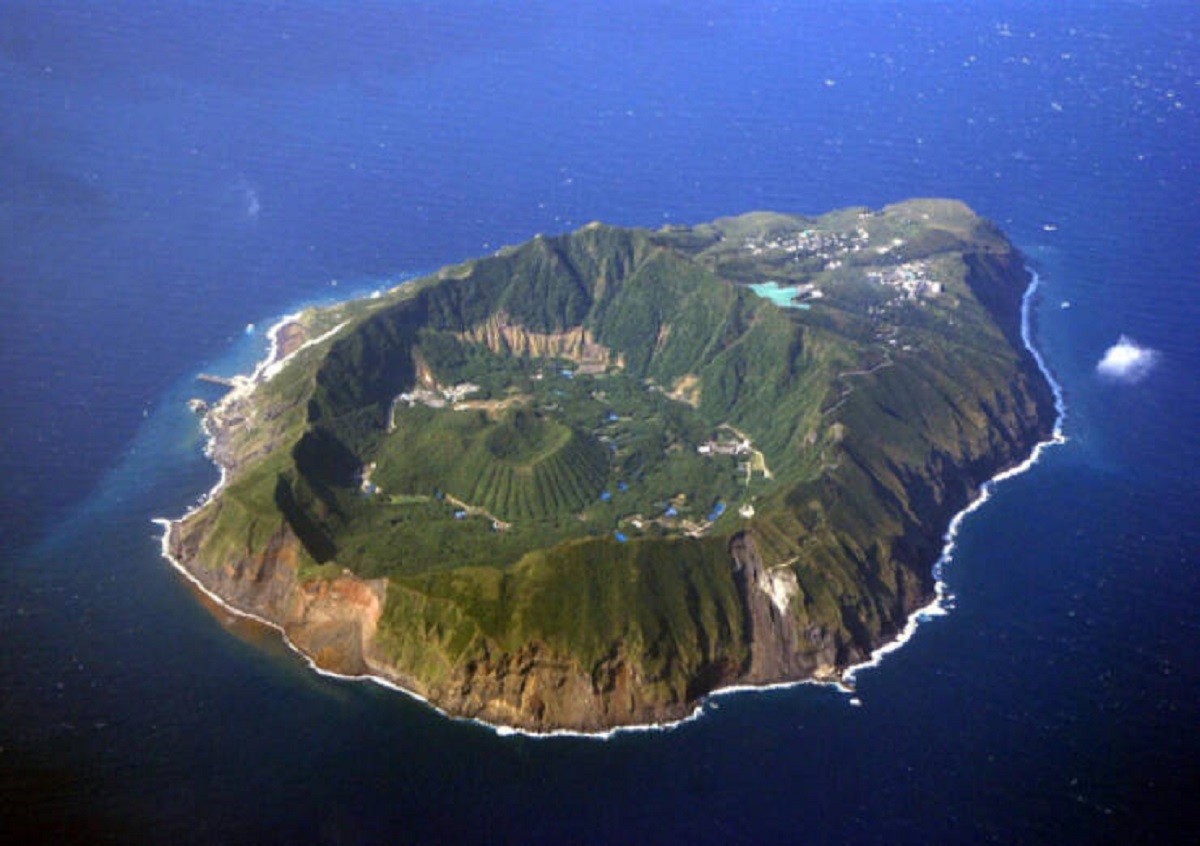 aogashima island japan