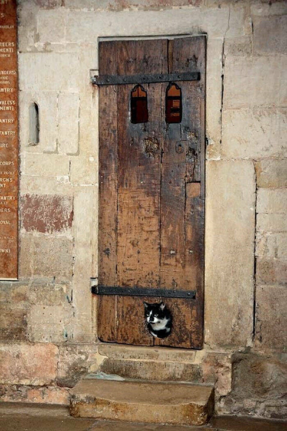 "This 14th Century Door At Exeter Cathedral, UK, Is Thought To Be The Oldest Existing Cat Flap"