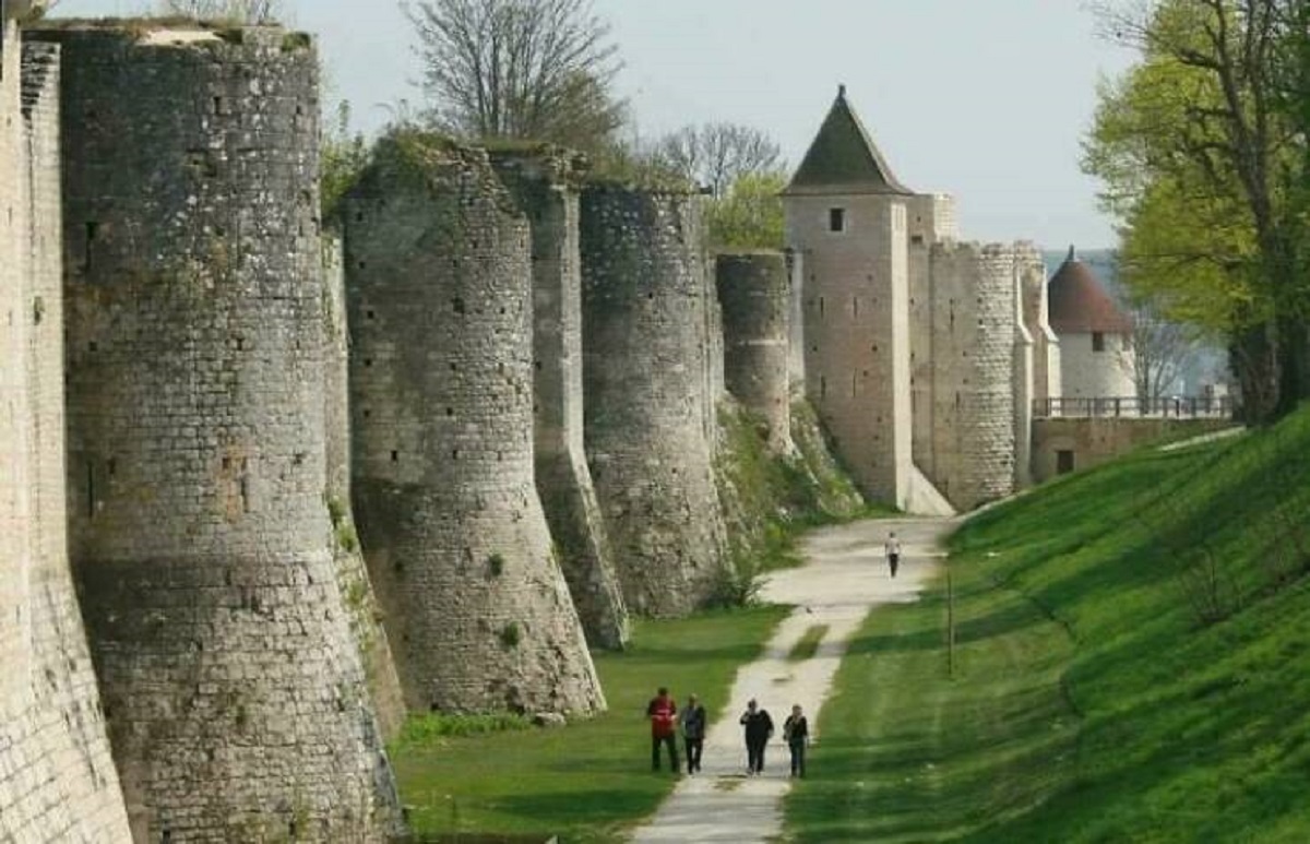 "Medieval City Walls (12th-13th Centuries Ce) Of Provins, Seine-Et-Marne, France. The Historic Walled City Of Provins Is An Outstanding And Authentic Example Of A Medieval Fair Town In Champagne, A Region That Was An Important Centre Of Exchange, And Which Witnessed, Together With The Rise Of Trading Fairs In 11th Century Ce, The Beginning Of Significant International Trade In Europe"