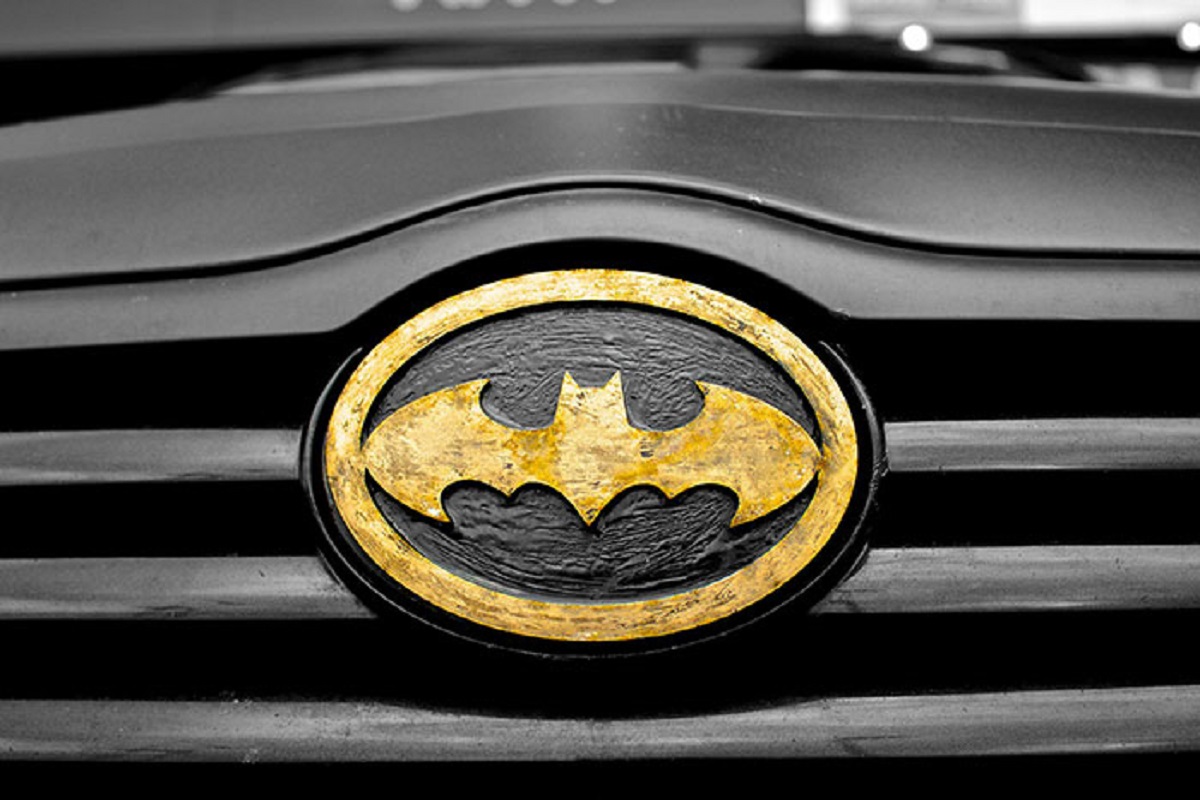 batman logo car