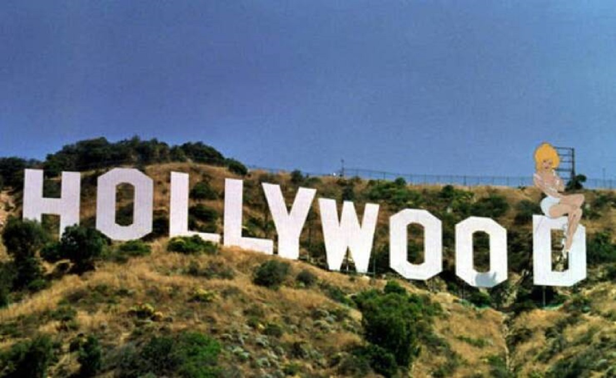 In 1992, a seductive 75-foot cartoon cutout of the character of Holli Would from the movie Cool World was placed on top of the "D" in the Hollywood sign as part of the publicity stunt for the film. People who lived in the area were not happy: