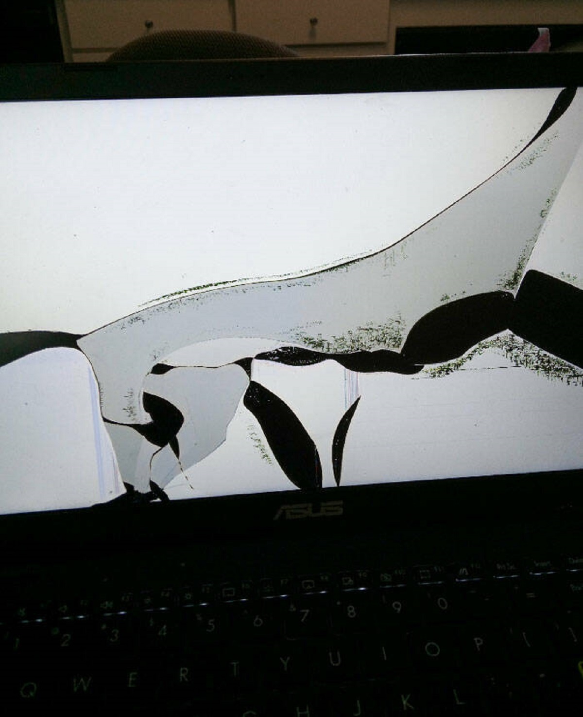 "Sister Got Mad And Threw My Laptop"

"I saved up for so long to buy this and I didn't even get to have it for a few months. She threw it across the car because apparently that side of the back seat is her side and she's petty. I know it's not the end of the world, but literally no one cares that she did it. She doesn't have to pay to replace it, and she's not facing any repercussions whatsoever from my parents."