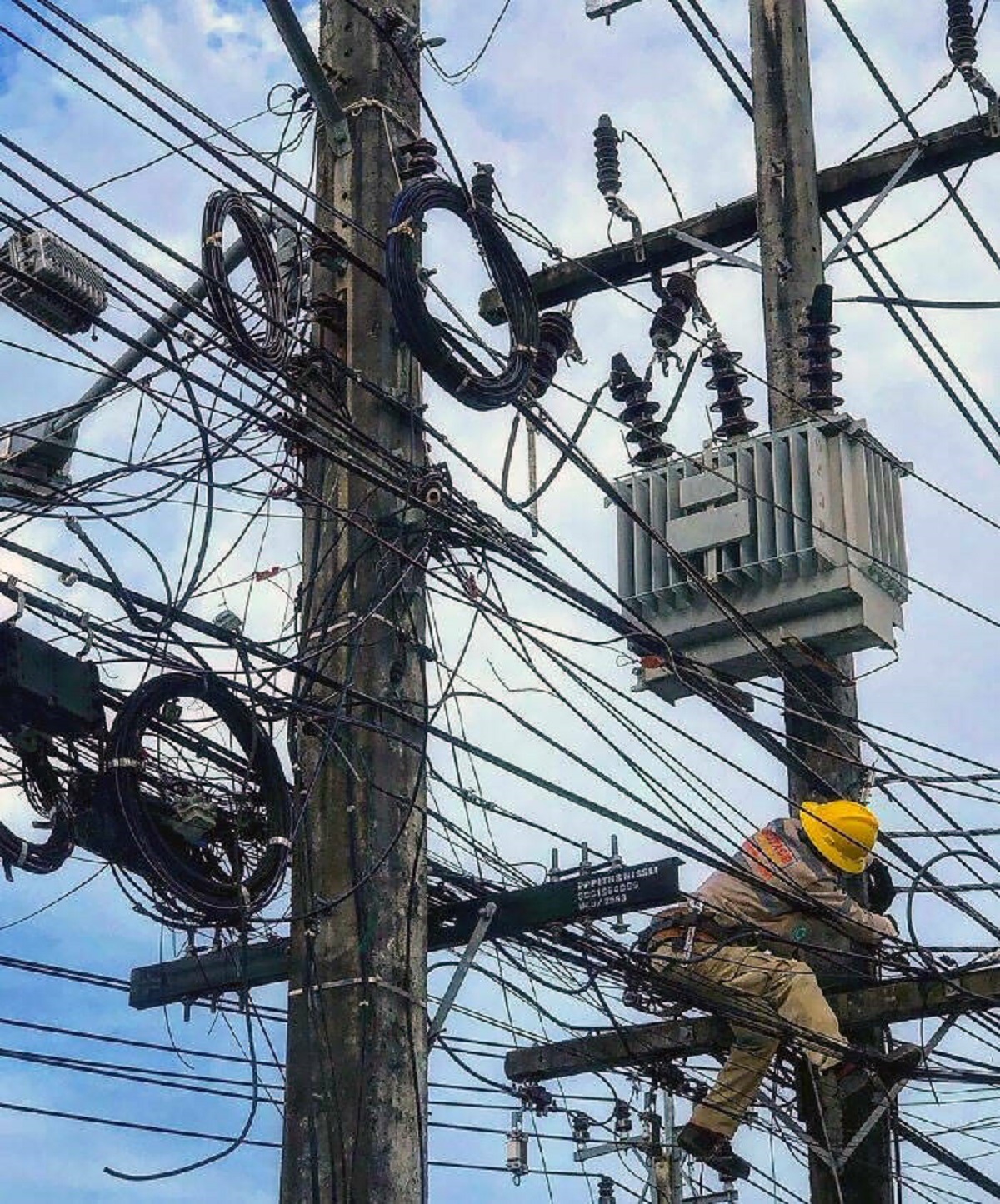 overhead power line