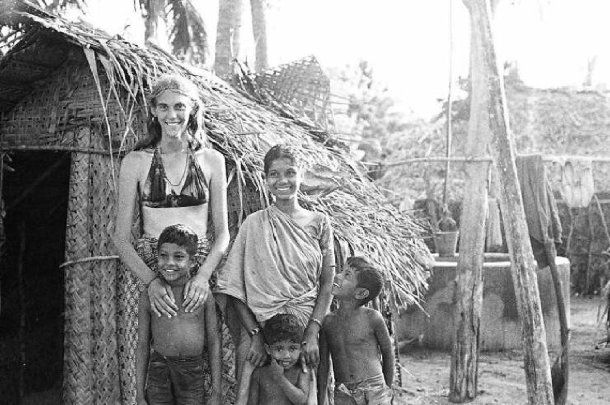 "I'm The Tall American With My Sri Lankan Family In 1980. Batticaloa, Sri Lanka"