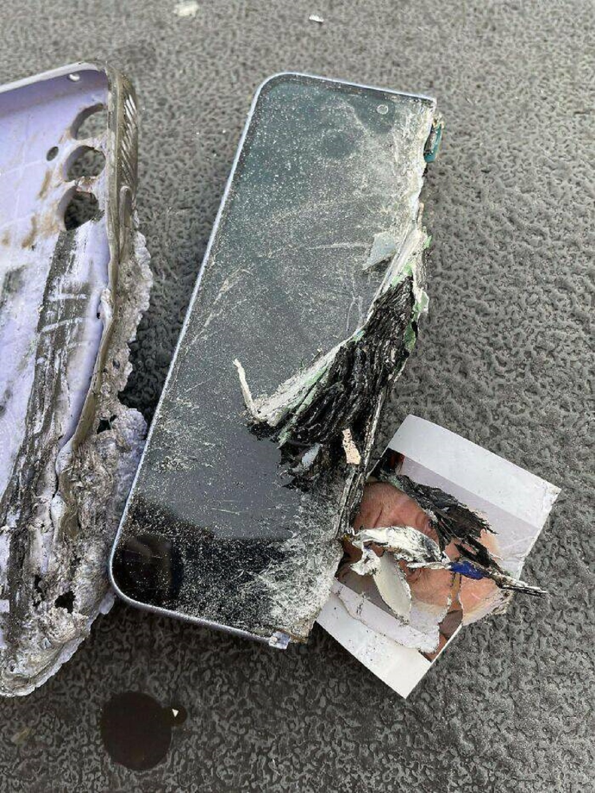 "Well This Is Sad. Mom Dropped Her Phone On The Train Tracks Obliterating The Thing And Damaged Her Only Photos Of Her Deceased Grandparents"