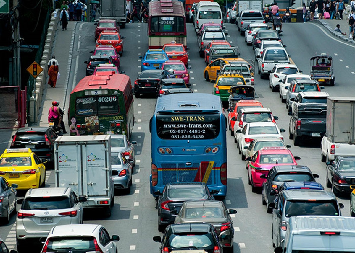 I went to see a Dr. for my neck issues. She was asking me questions. She asked about my commute to work. I said I did have a long commute. My neck would bother me while driving. The Dr. told me, in all seriousness, when traffic is stopped on the freeway get out of the car and walk around the car as many times as possible to stretch. walk around the car while stopped in freeway traffic. I never had another appointment with her again.