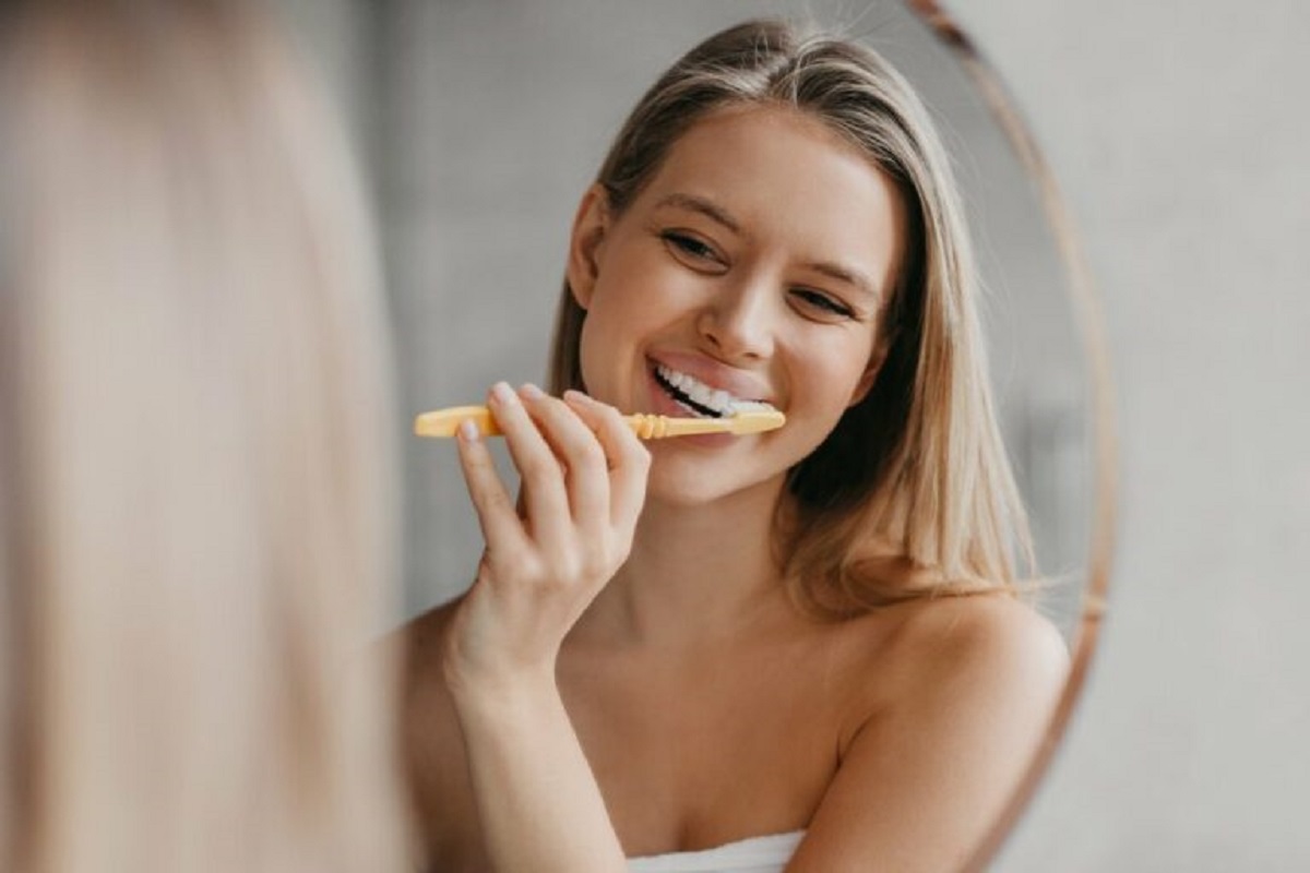 Apparently, you’re not supposed to rinse off your toothpaste.

Just Google it. Apparently, it’s better to leave the toothpaste residue in your mouth so the fluoride can work on your teeth.