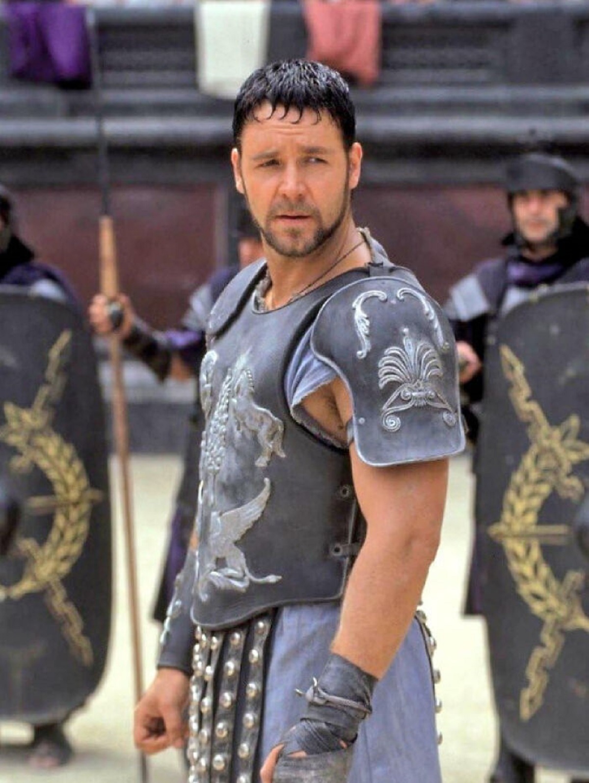 Russell Crowe turned down an offer to play Aragorn in the LOTR trilogy that included 10% of the backend grosses (which would've been about $100 million). He felt WB had forced Peter Jackson to make the offer & that Jackson had somebody else in mind & he should be allowed to hire who he wants.