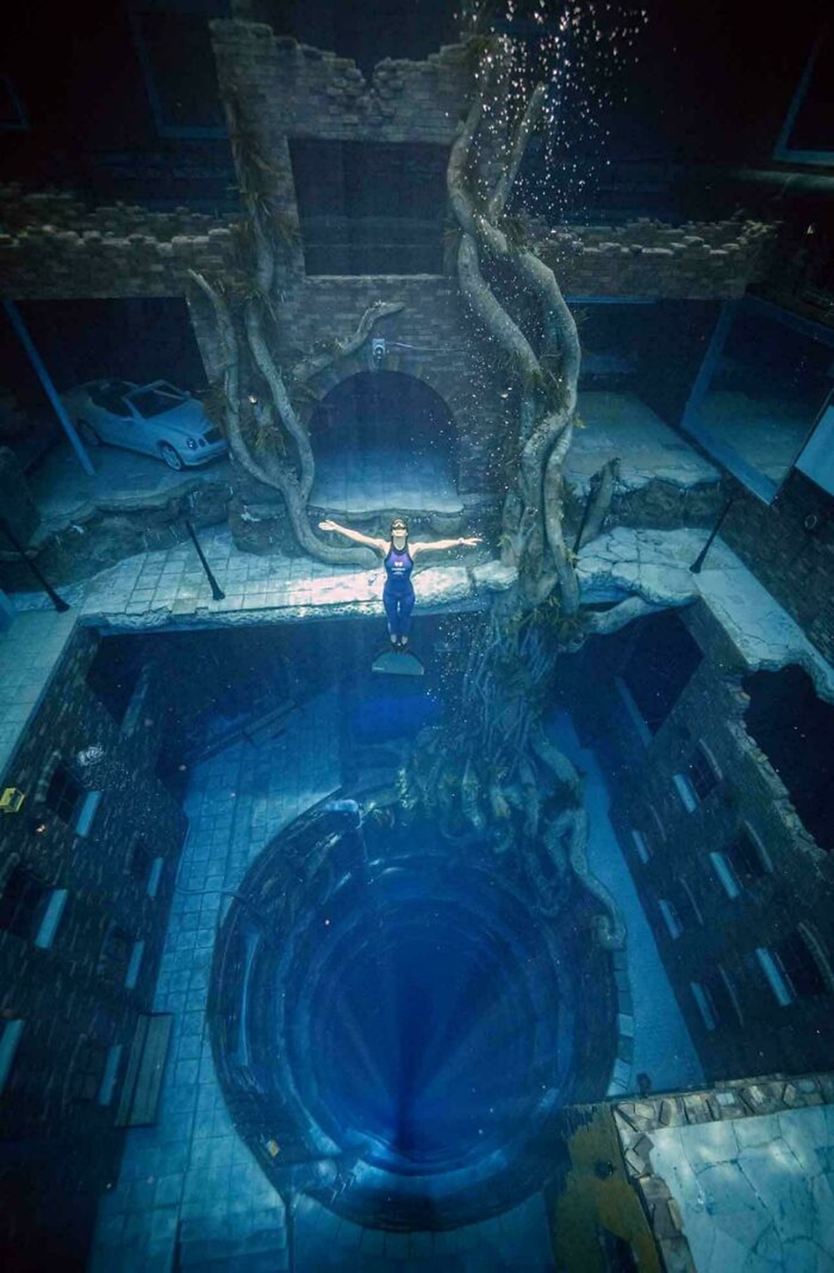 Deepest Pool In The World, Dubai