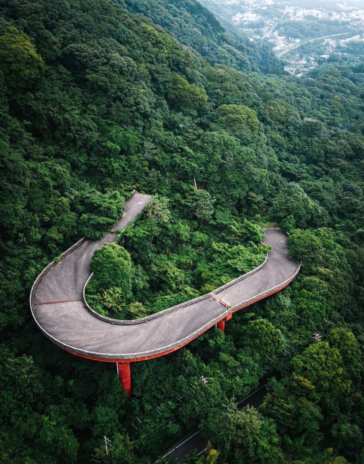 Unfinished loop bridge left abandoned in Japan