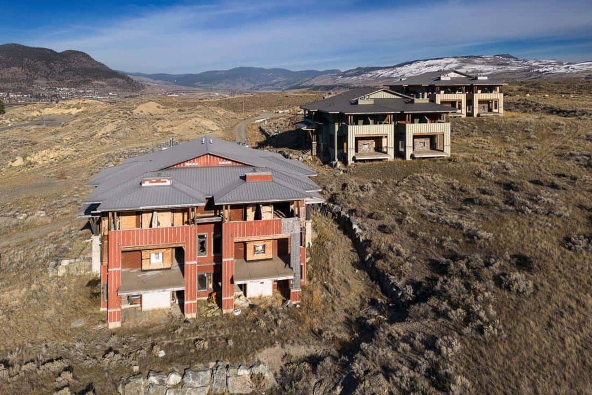 Abandoned Luxury Homes that were Never Finished